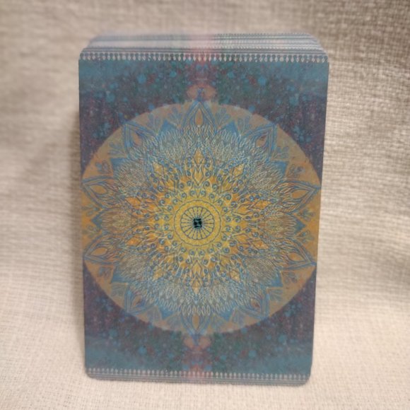 🌟The Spirit Animal Oracle: A 68-Card Deck and Guidebook Cards - Picture 2 of 12